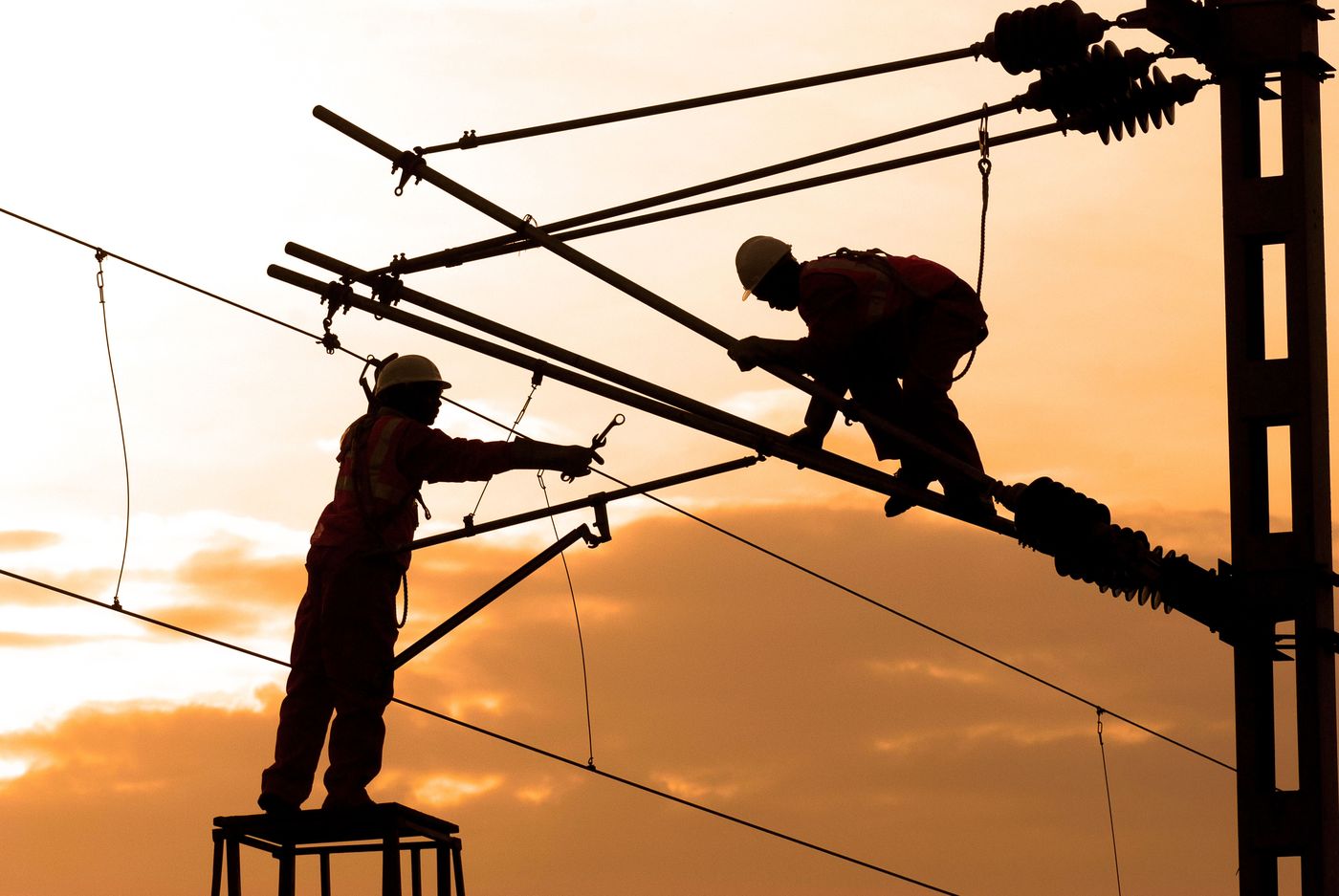 Field installation and commissioning work